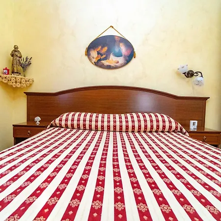Etta * Monte SantʼAngelo